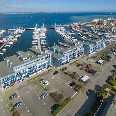 Boern Brn Ankerplatz Apartment Laboe Exterior foto