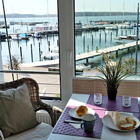 Boern Brn Ankerplatz Apartment Laboe Exterior foto