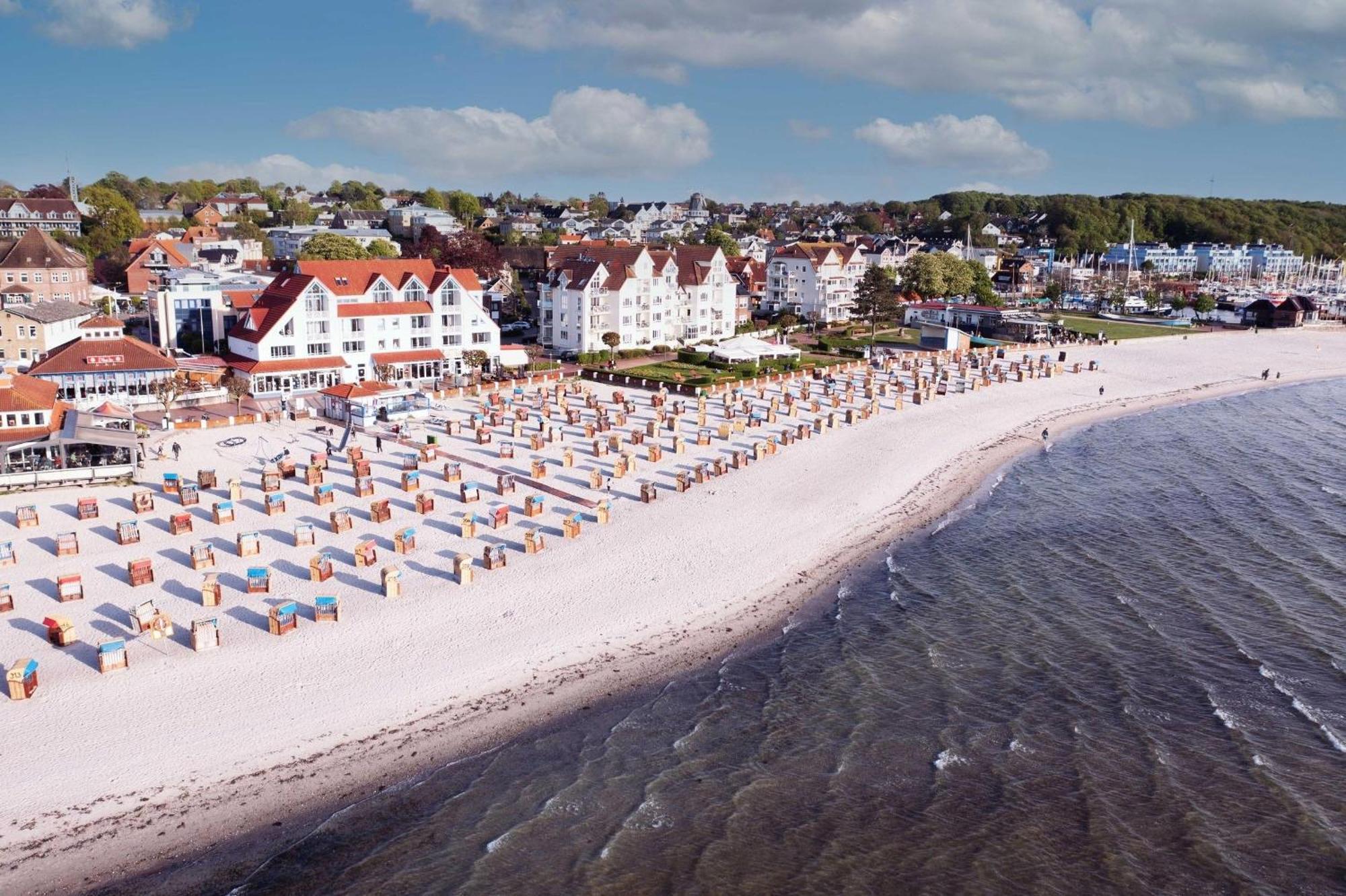 Boern Brn Ankerplatz Apartment Laboe Exterior foto